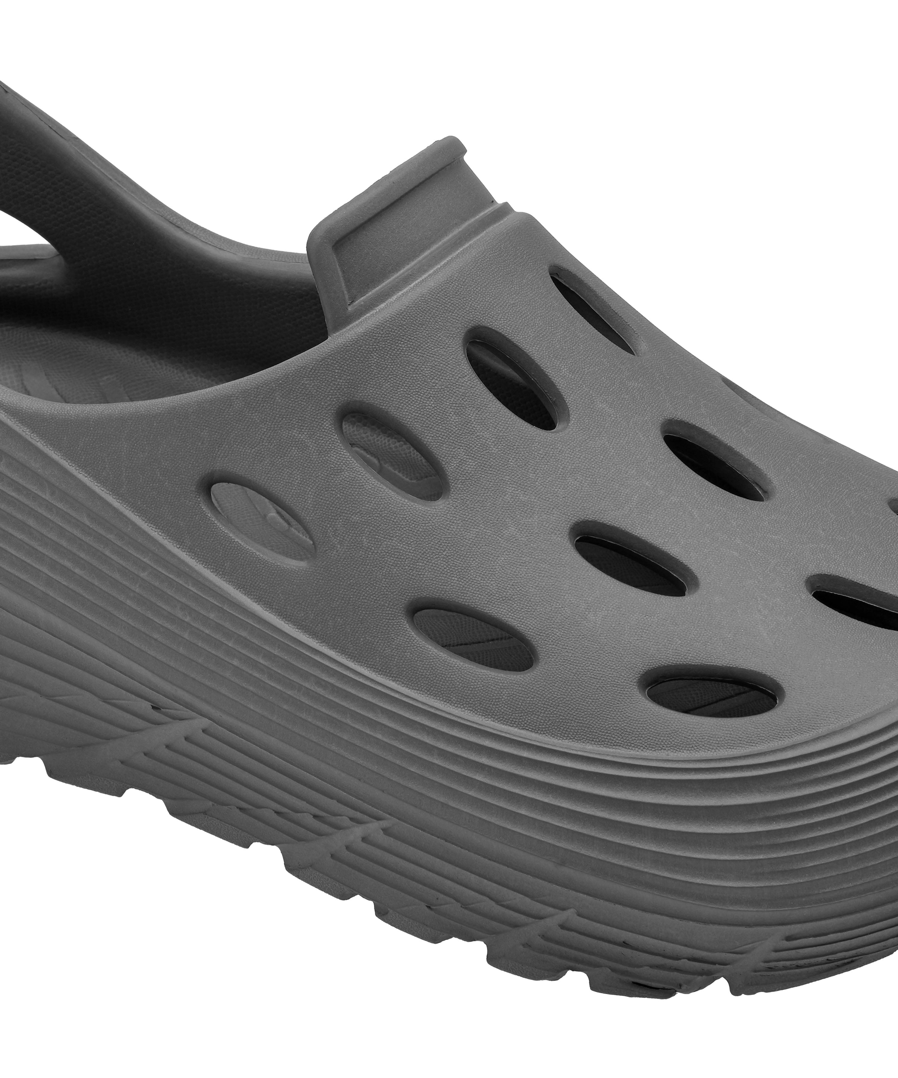 ShadowStride Clogs