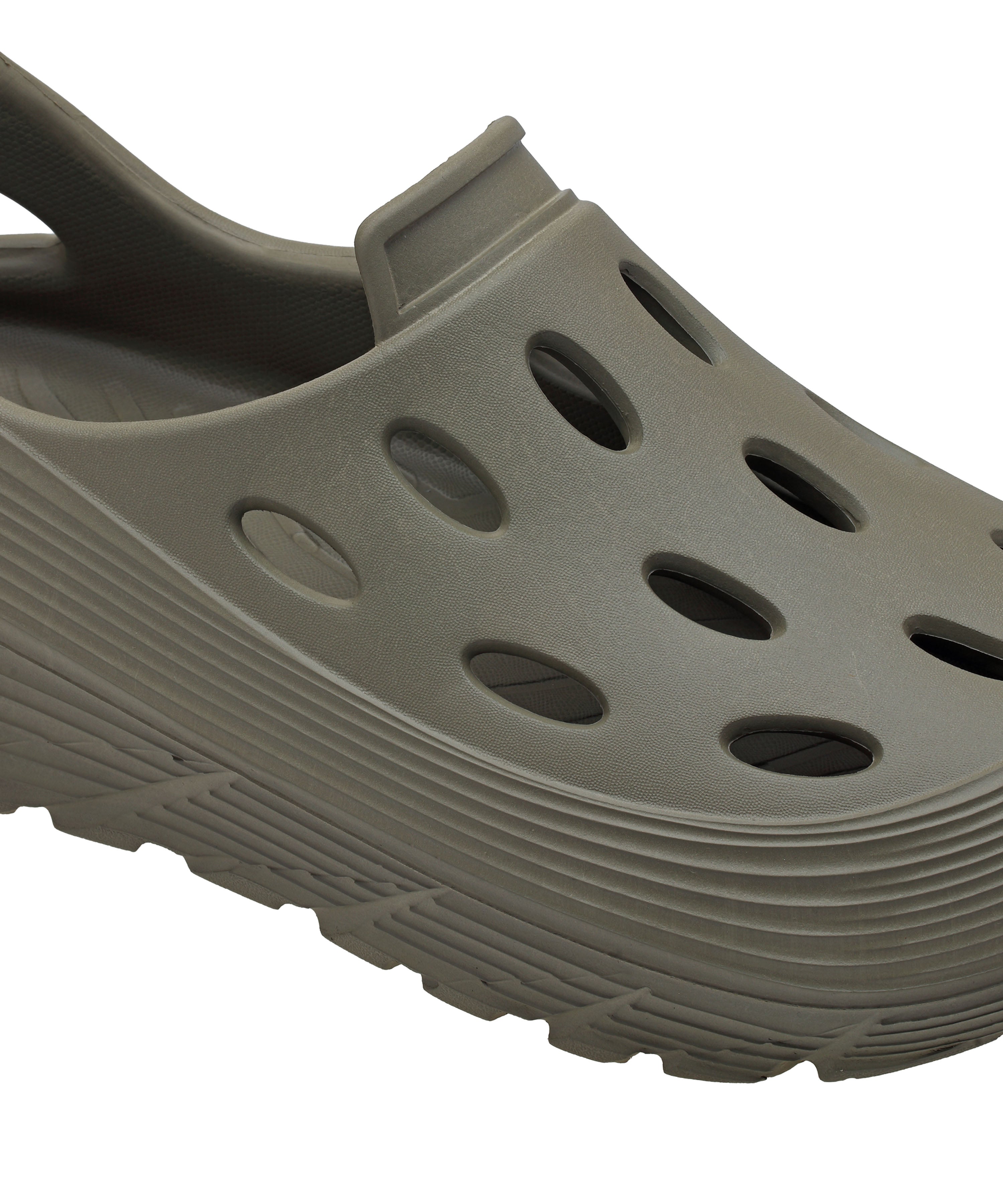 ShadowStride Clogs