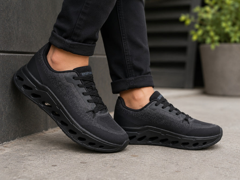 Ezhigo Men’s Lightweight Flexi Comfort Running Sneaker